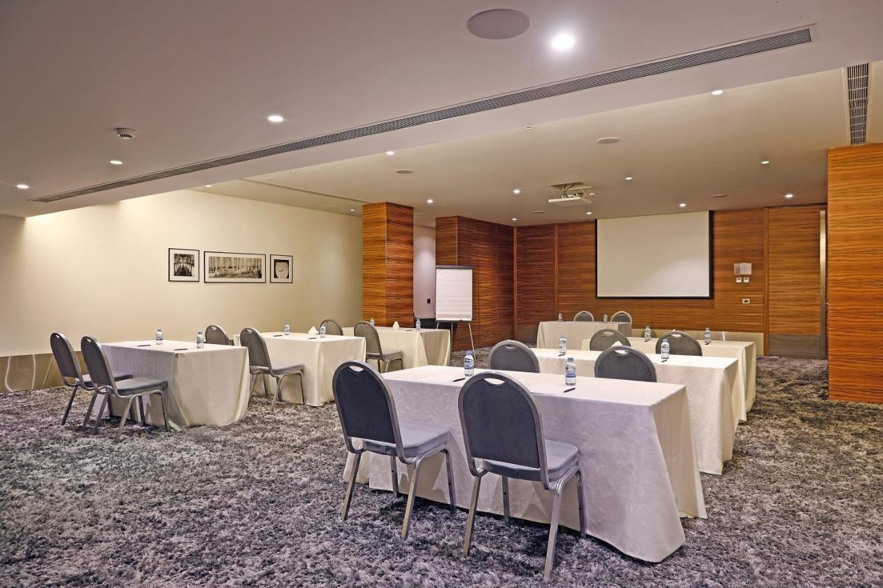 Warwick Stone 55 Hotel Beirut Eksteriør bilde