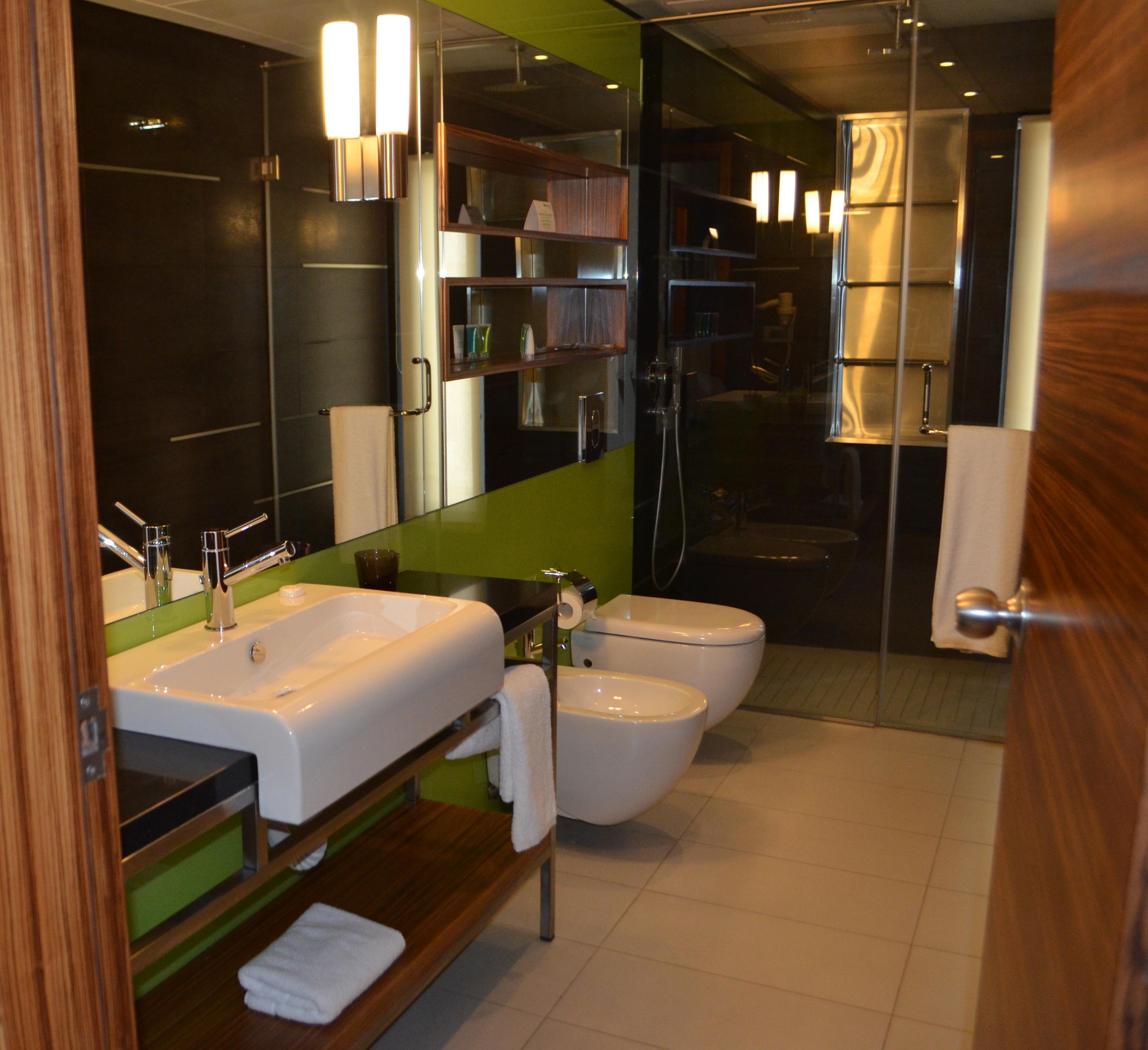 Warwick Stone 55 Hotel Beirut Eksteriør bilde