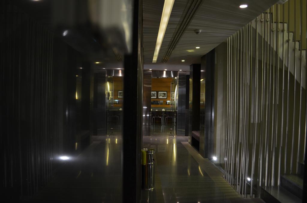 Warwick Stone 55 Hotel Beirut Eksteriør bilde