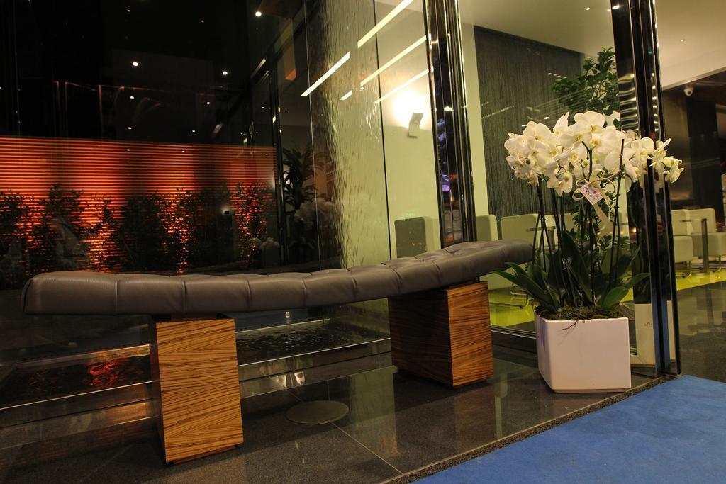 Warwick Stone 55 Hotel Beirut Eksteriør bilde