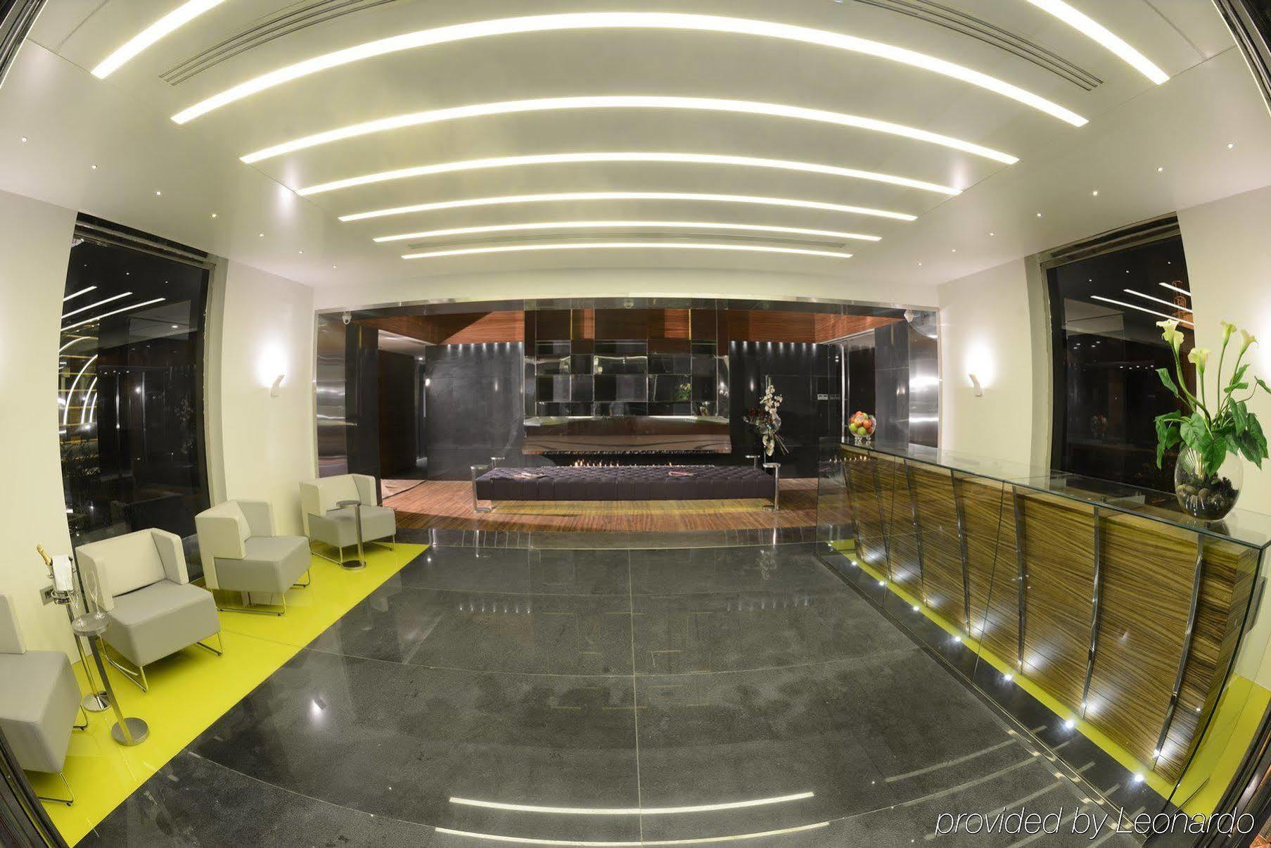 Warwick Stone 55 Hotel Beirut Eksteriør bilde