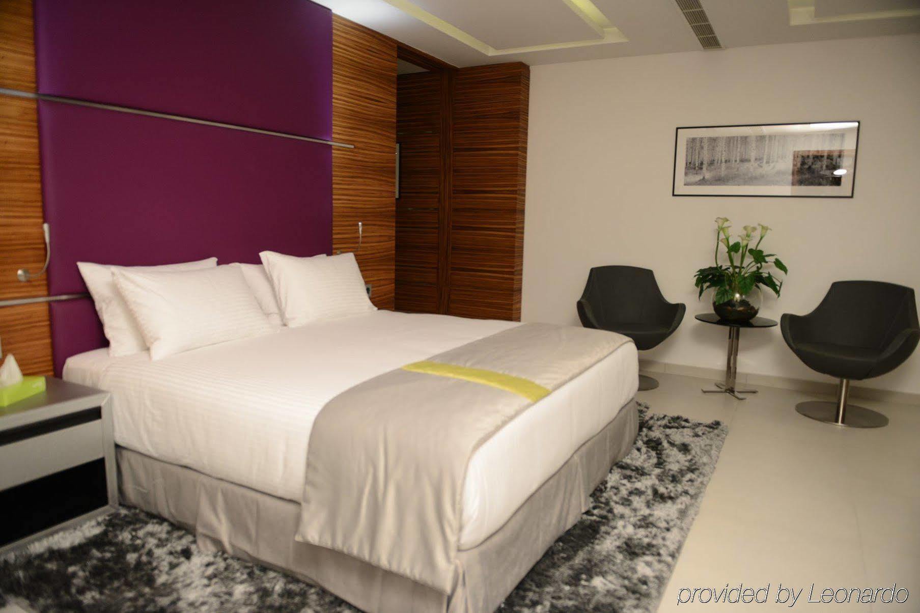 Warwick Stone 55 Hotel Beirut Eksteriør bilde