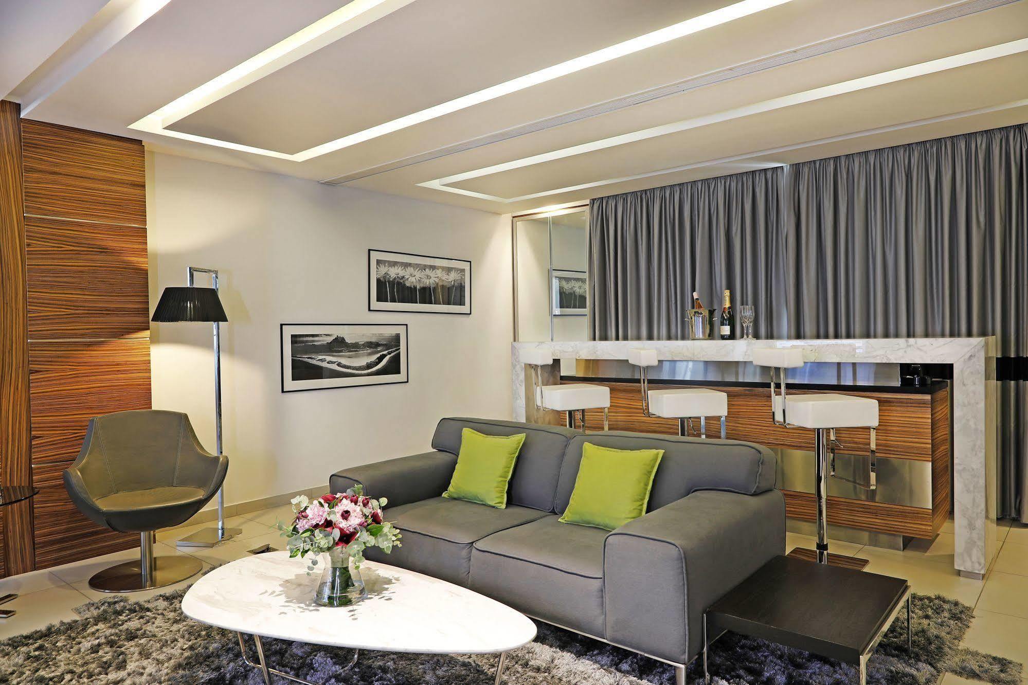 Warwick Stone 55 Hotel Beirut Eksteriør bilde
