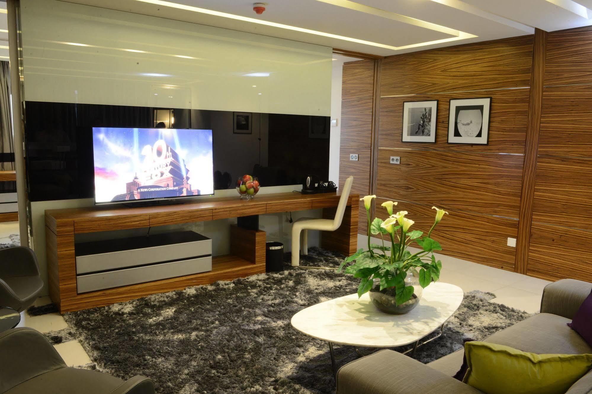 Warwick Stone 55 Hotel Beirut Eksteriør bilde